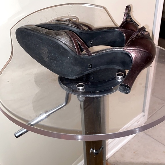 Franco Sarto high  heeled shoes, bronze / silver leather mix, adorned flower - Picture 6 of 8